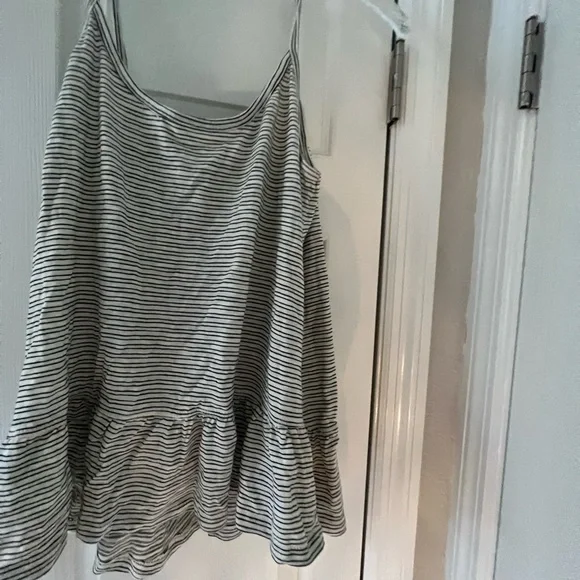 Anthropologie brand new cami style shirt with ruffle detail - Picture 8 of 8